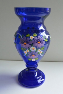 Váza s květy, ručně malované sklo - kulatá MODRÁ